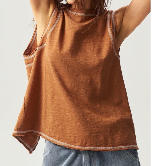 Solid Reverse Stitch Oversized High Low Sleeveless Top - Picture 5 of 11